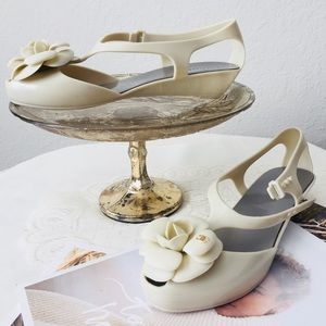 J E L L Y   S A N D A L   not Chanel